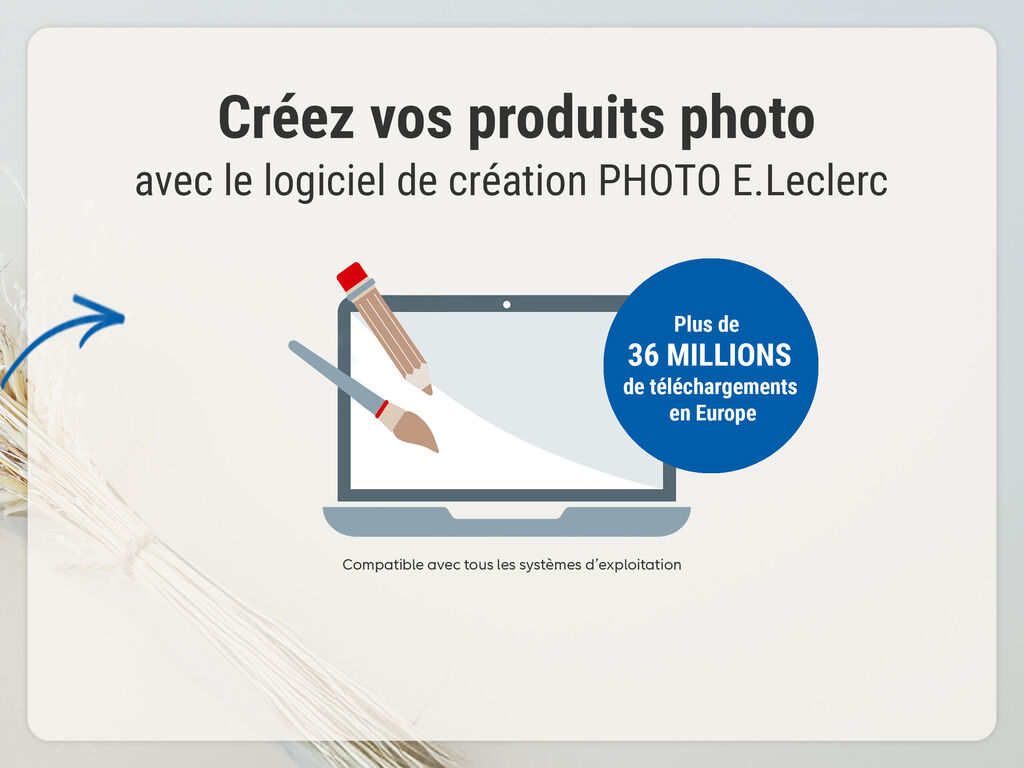 Deux écrans d'ordinateur sur fond clair avec un texte sur les produits photo.