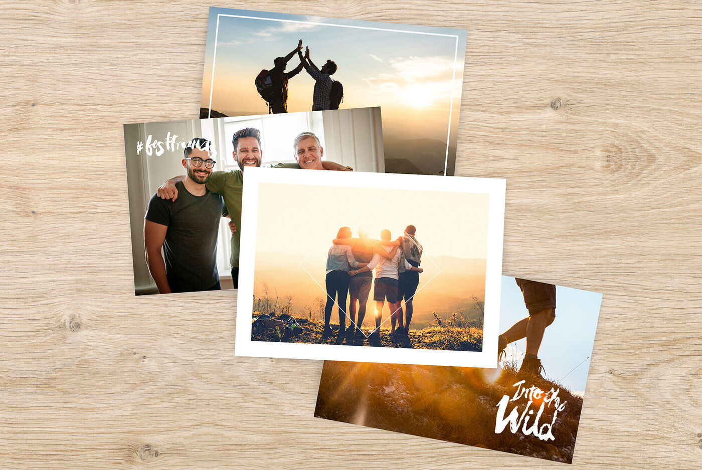 Tirages photos représentant des scènes d'amis en vacances au soeil levant avec insertion de cliparts et bords fantaisie