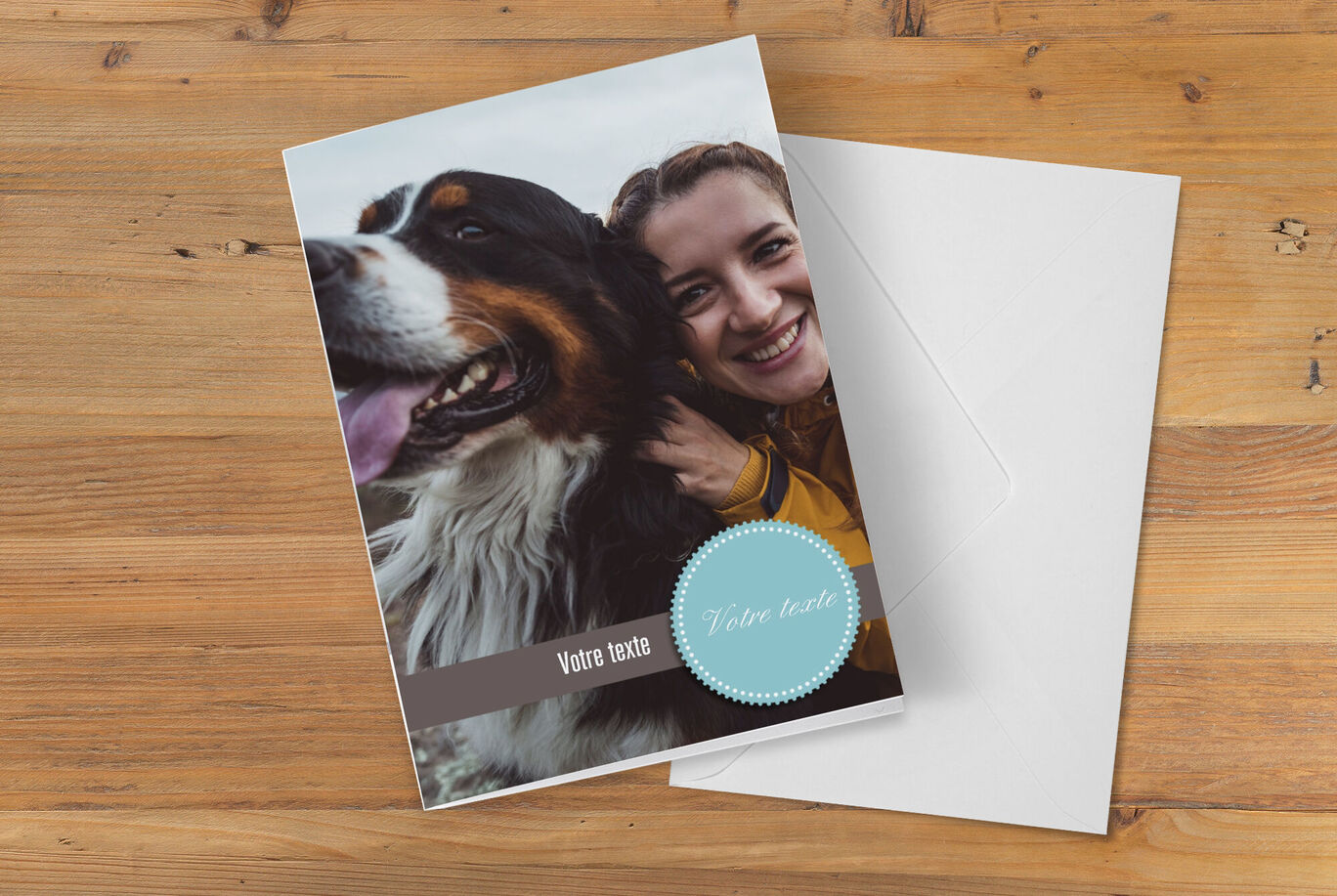 Une carte de voeux affectueuse avec un chien partageant un moment ensemble.